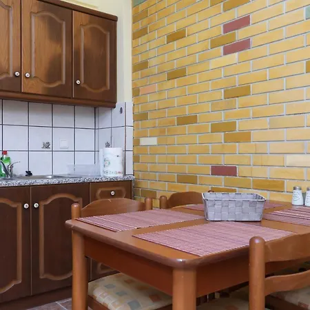 La Maison Au Village Αυλιώτες